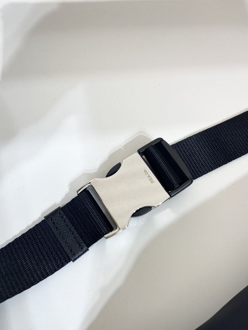 Pra*a waist chest packs